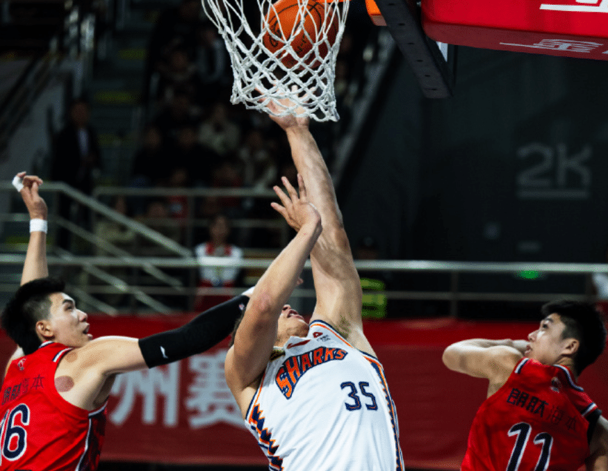 爱游戏官网-包含集结日突围战来临，深圳男篮围绕NBA季后赛手感冰凉，更衣室稳定，控场能力受关注的词条-爱游戏官网